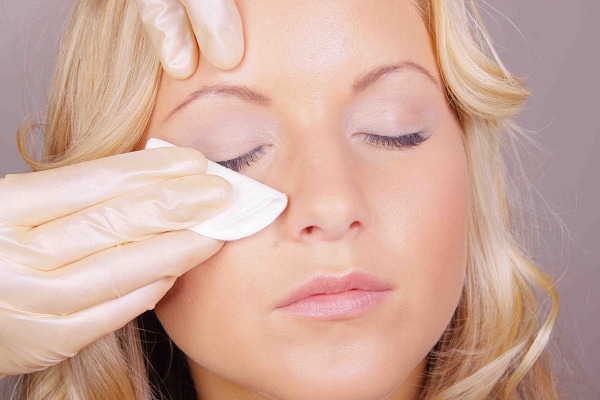 BINACIL Eyelash & Eyebrow Tint - Instruction Step 9 BINACIL Eyelash & Eyebrow Tint - Instruction Step 9